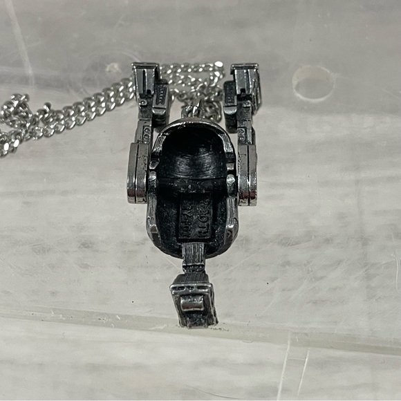 R2D2 Vintage Star Wars Necklace Enamel marked (c) 77 20th Century Fox - Picture 3 of 9